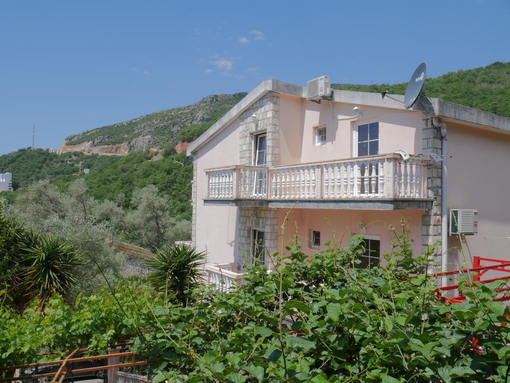 Guest House Almond Bečići Esterno foto